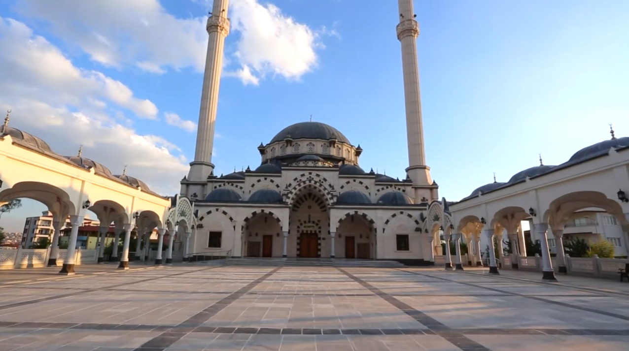 Ökkeş Eruslu Camii