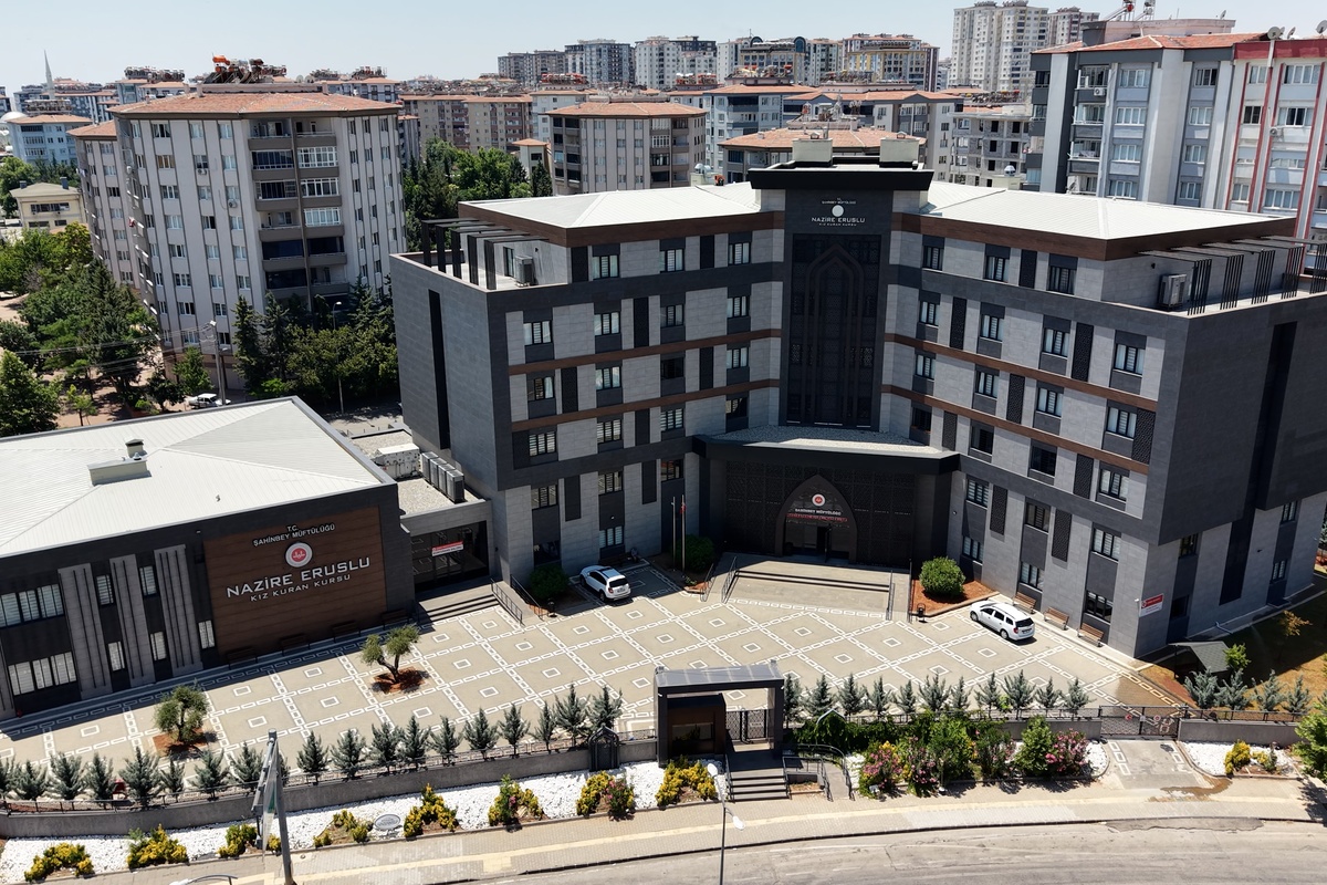 Nazire Eruslu Kız Kur’an Kursu