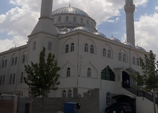 Esma’ul Hüsna Yücel Camii